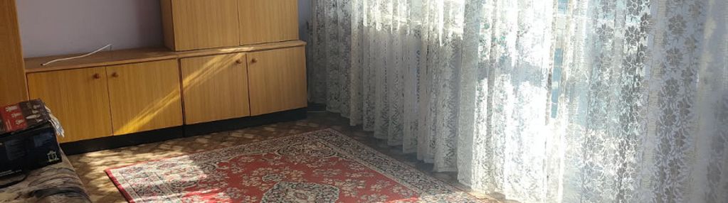 Jasne, przestronne mieszkanie w cichej okolicy....