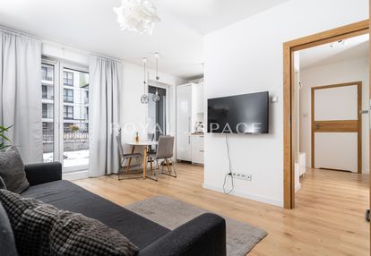 Jasny apartament z ogródkiem | zabłocie