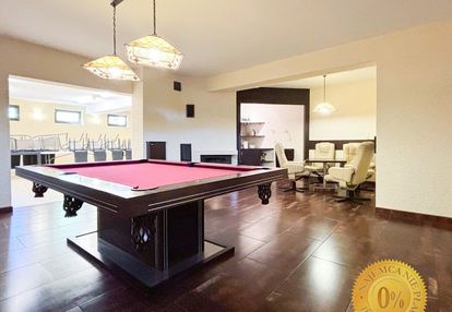 Reprezentacyjna willa z basenem, ogromnym ogrodem