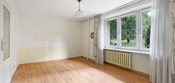 Muranów-uniwersytet 12 min-zieleń i cisza