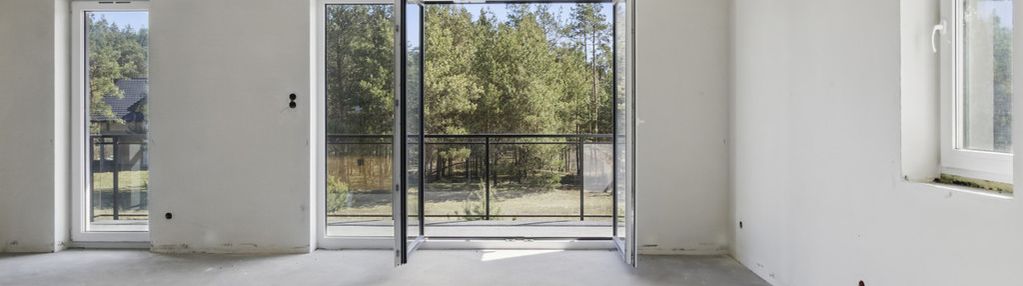 Dwupoziomowy apartament z widokiem na zieleń