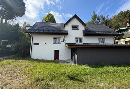 Dom z apartamentami w centrum wisły