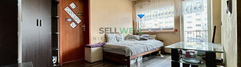 2 pokoje, balkon, ogrodzony teren.