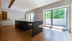 Luksusowy apartament przy łazienkach królewskich