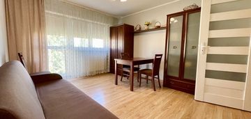 Kawalerka z balkonem, umeblowana do wprowadzenia.