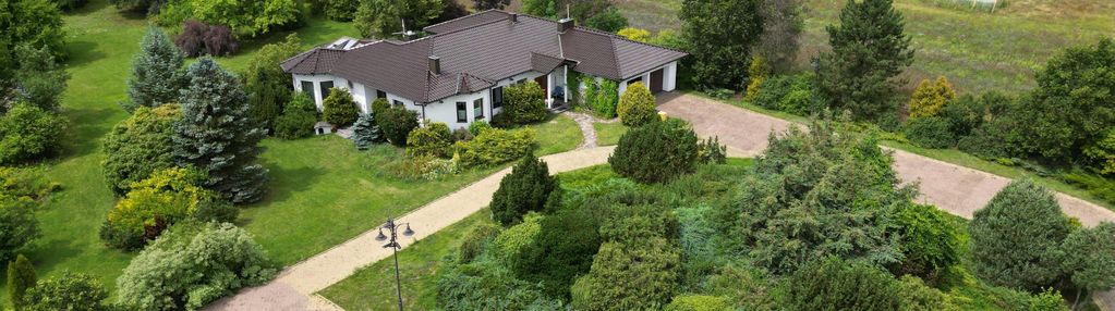 Rezydencja w spokojnej okolicy gmina brok, 1.7 ha.