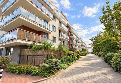 Os. bursztynowe ul. bałtycka - 2 pokoje, balkon i miejsce postojowe.