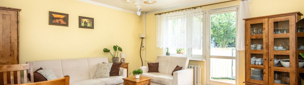 2 pokoje, balkon z ładnym  widokiem i piwnicą