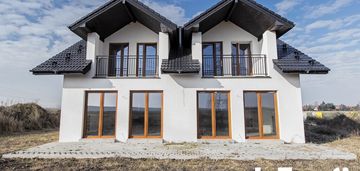 Dom z ogrodem w daszewicach (gmina mosina)