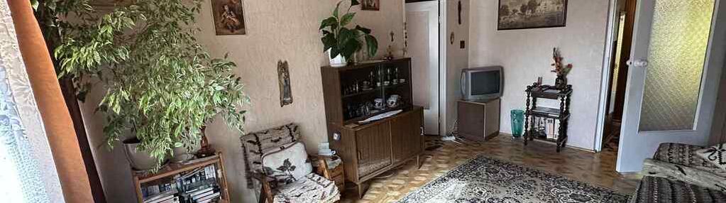 Sprzedam 4-pokojowe mieszkanie w centrum