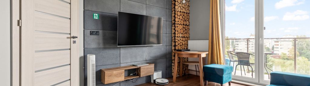 3 pokoje z oddzielną kuchnią blisko metra