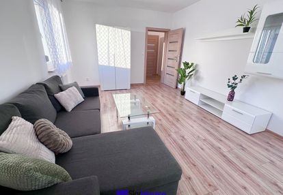 Duże rozkładowe 2-pokojowe balkon komórka garaż