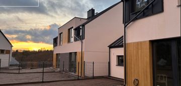 Zewnętrzne biuro sprzedaży-bez prowizji, z garażem