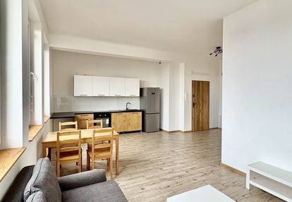 Przestronne, idealna lokalizacja, 2 minuty do a4!