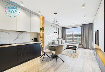 Ostatnie piętro / klimatyzacja / royal wilanów