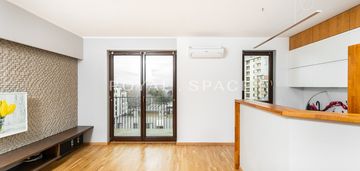 Jasne mieszkanie z panoramą krakowa | mały przewóz