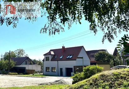 Dom na wzgórzach trzebnickich