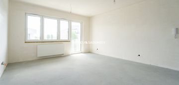 3pok., msc.postoj., komórka, zalew bagry, tramwaj