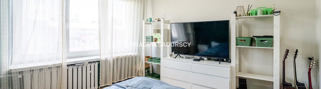 Balkon, blisko tramwaj,dwa pokoje do remontu