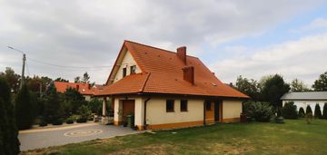 Klimatyczny dom w pobliżu rzeki