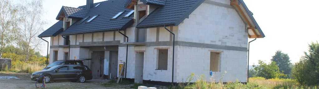 Domy w stane deweloperskim