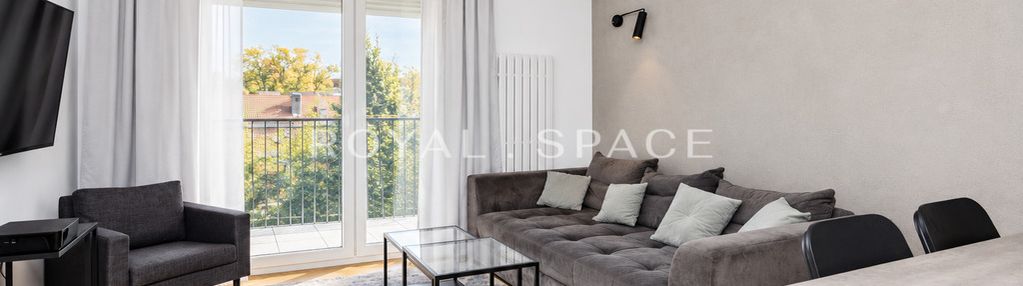 Stylowy apartament z balkonem | steam park