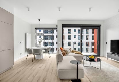 Luksusowy apartament z balkonem | towarowa towers