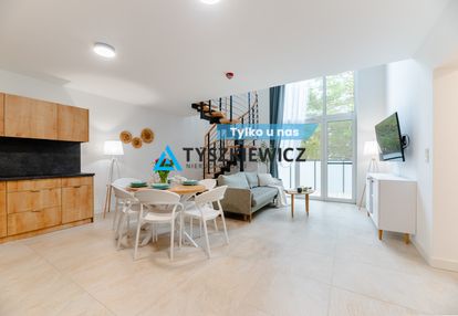 Penthouse z widokiem na morze i tarasami