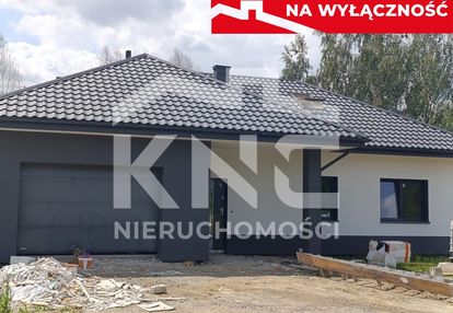 Nowy dom parterowy z antresolą.