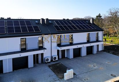 Dom w zabudowie szeregowej z fotowoltaiką