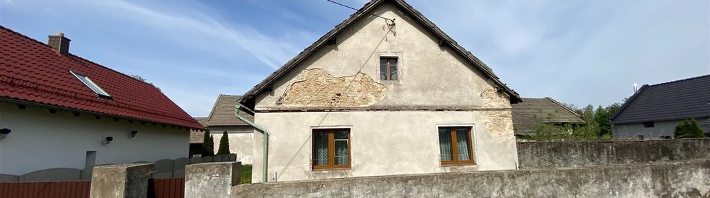 Dom do generalnego remontu w malowniczej okolicy