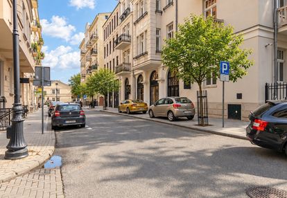 Cicha 4 | 196,59 m² | całe piętro w pałacu zylbera