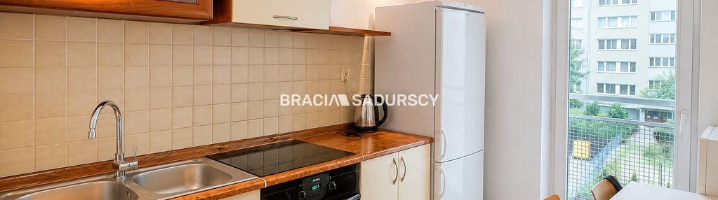 2 pok (oddzielne) 34m2  blisko centrum z garażem
