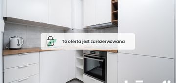 Przejrzysta kawalerka blisko sukcesji