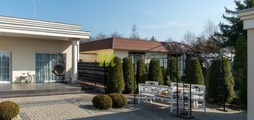 Wolnostojący, parterowy z garażem