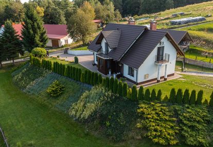 Elegancki dom w jasienicy rosielnej.