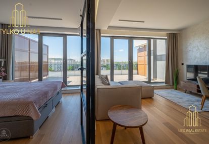 Piękne dwa pokoje z panoramą miasta i dużym tarase