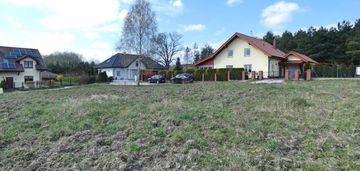 Działka w pobliżu lasu