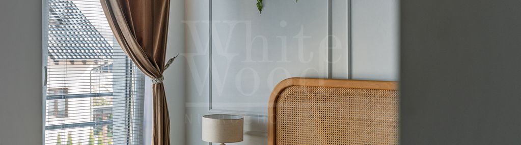 Nowoczesny bliźniak w pierwoszynie blisko morza