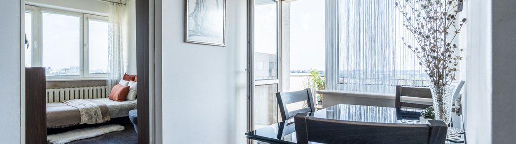 Przestronne 46 m² z balkonem i widokiem z 12. pięt