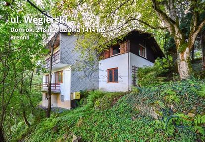 Dom w brennej wokół cisza spokój obok las