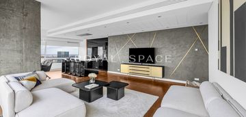 Panoramiczny apartament na 23 piętrze | złota 44