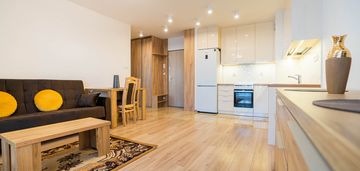 2-pokojowe w apartamentowcu na Hallera