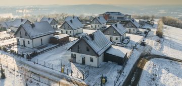 Dom na działce widokowej - działka 5,79 ar