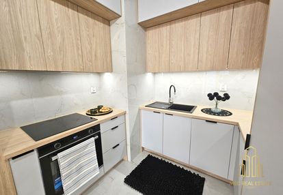 Przy politechnice* dwa pokoje* winda*centrum