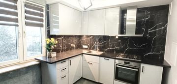 Kawalerka z dużym balkonem i windą