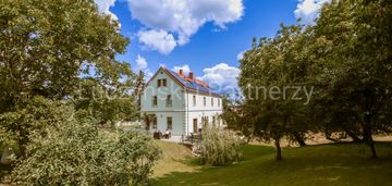 Poniemiecka szkoła z 1867 roku - twój idealny dom