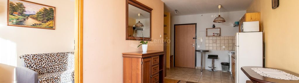 Dwupokojowe mieszkanie. komuny paryskiej 21.