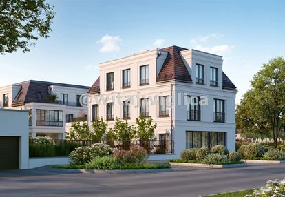 Taras i balkon w trzypokojowym mieszkaniu- park