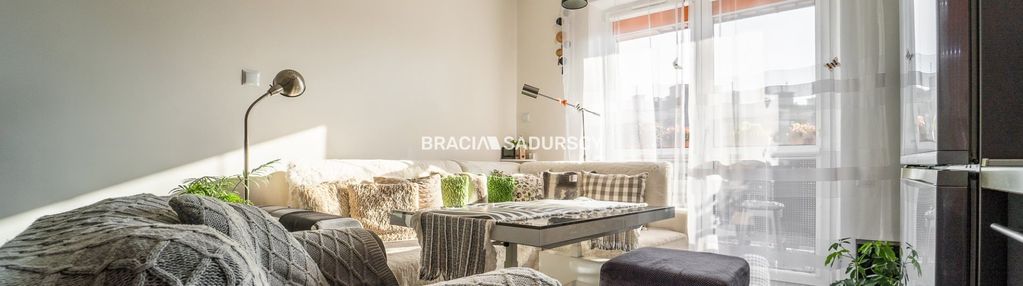 2 balkony 4 pokoje duża piwnica do wejścia